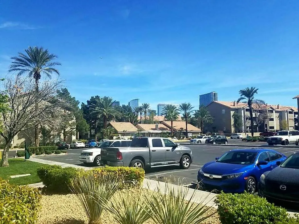 Apartment Lovely Condo! Walking Distance To The Strip With Pool And Spa Las Vegas United States
